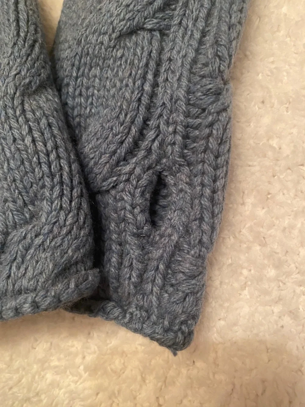 Share EILEEN FISHER GLOVELEETE KNIT ORGANIC COTTON & CASHMERE SEA SPRAY COLOR